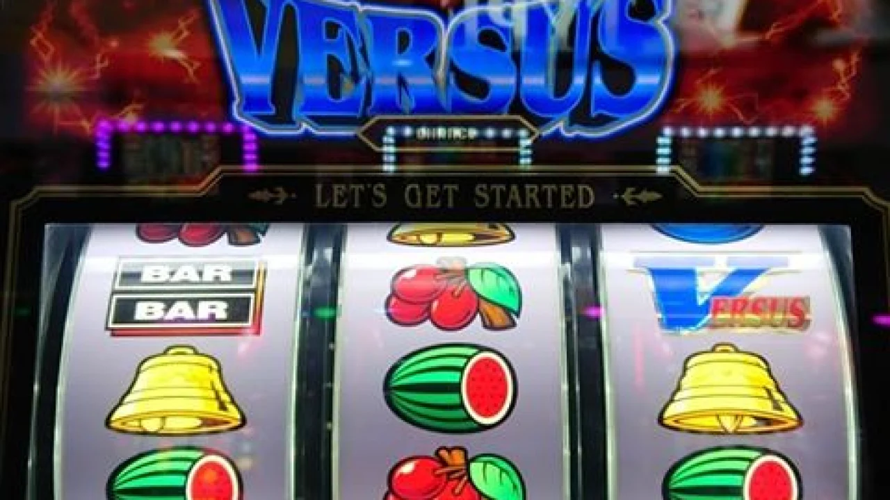 VERSUS（バーサス）設定判別・打ち方・リーチ目など